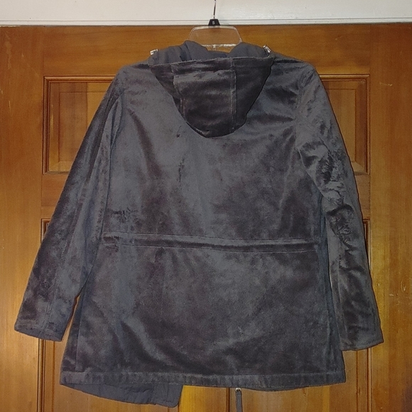 Free Country Grey Reversible Rain Coat. - Picture 7 of 11